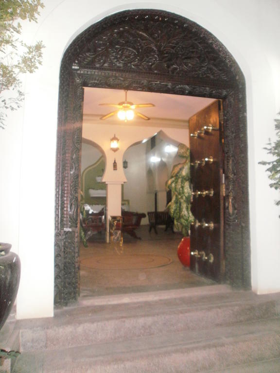 Asmini Palace Hotel Занзибар Экстерьер фото